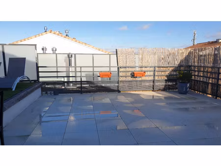 appartement t3 à louer à toulouse  4ème étage avec balcon et parking