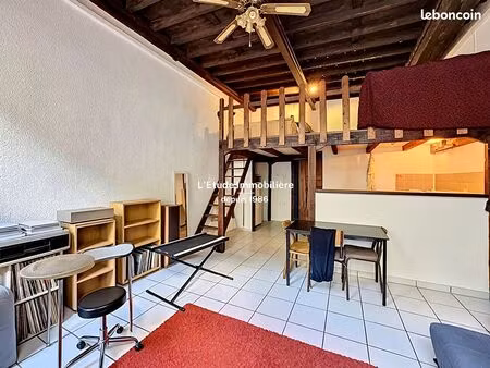 studio 1 pièce 30 m²