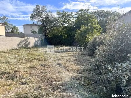 terrain 322 m² mallemort