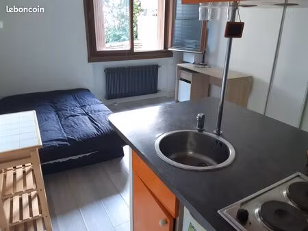 studio meublé ecully 18m2