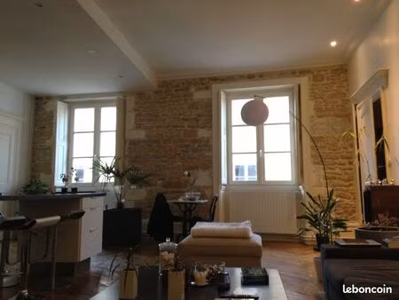 appartement t4 - place bellecour