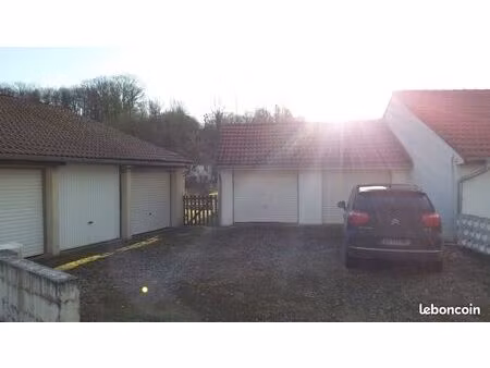 lot de 5 garages de 13 m2 chacun