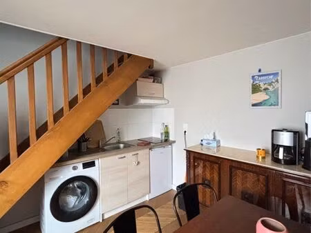 petit duplex en rez de chaussée à lyon 9