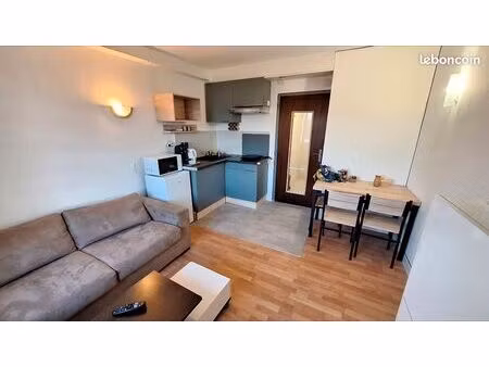 studio meublé rdc avec place de parking privé loyer 280e dpe c
