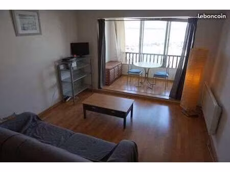 location appartement 2 pièces meublé à la rochelle (17000) : à louer 2 pièces meublé / 49m