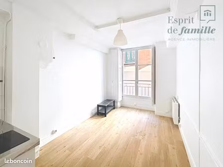 studio 1 pièce 14 m²