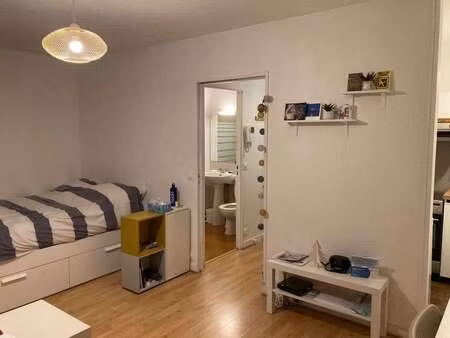 location appartement t1 meublé à rouen vieux-marché - st eloi (76000) : à louer t1 meublé 