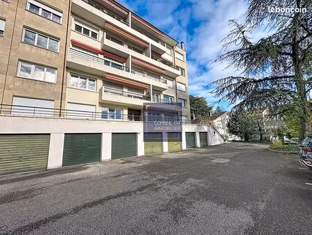 parking/box 1 pièce 14 m²