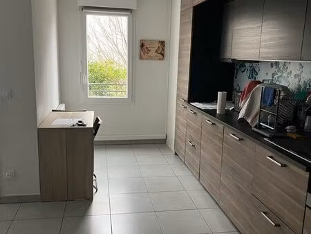 à saisir - bel appartement t2 climatisé à saint-priest secteur château