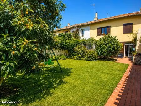 grande maison familiale de près de 200 m² avec dépendance et grand jardin sur une parcelle