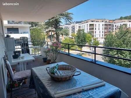 appartement 3 pièces 64 m²