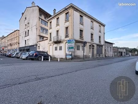 immeuble 8 pièces 374 m²