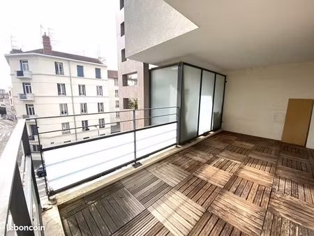 appartement 3 pièces 64 m²