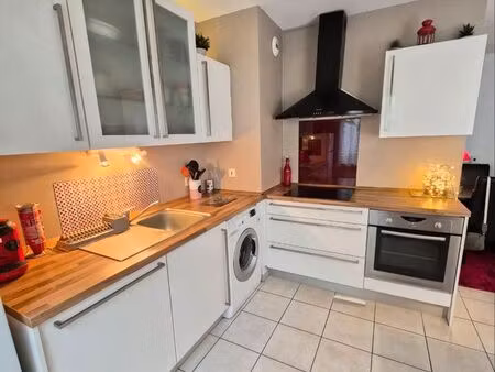t3 de 62 m² avec terrasse et garage – à 3 min du parc de la tête d'or