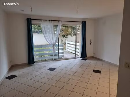 à louer – horbourg-wihr  appartement t1 de 30 m² en rez-de-chaussée