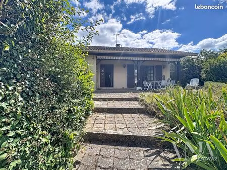 maison 6 pièces 203 m²