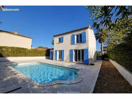 jolie villa t 4/5 avec piscine et la jouissance de 400 m² de terrain