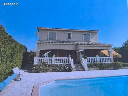 maison t4 de 140m2 terrain 858m2
