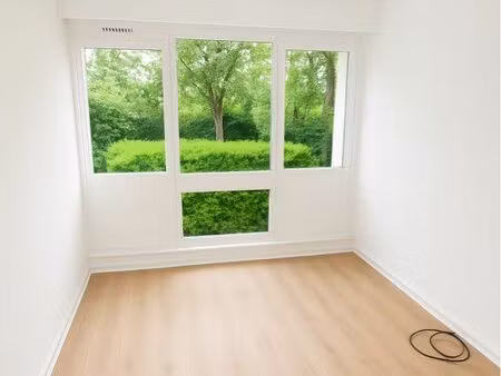 studio de 17m2 non meublé  refait à neuf