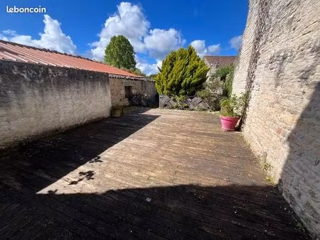maison 6 pièces 251 m²