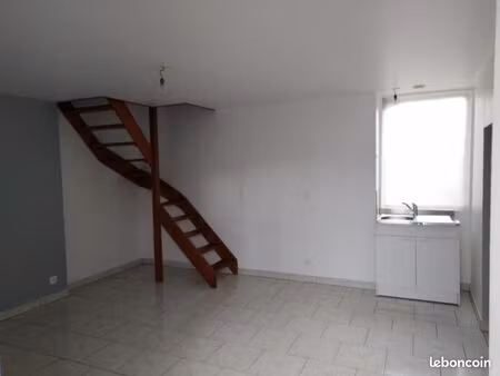 maison de ville à louer sur sées