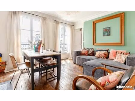 2 pièces 50 m² paris  75018