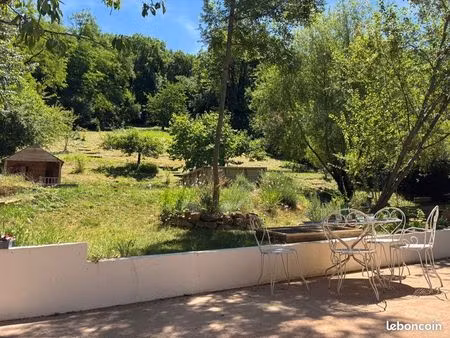propriété familiale 194m2  grand terrain avec vue dégagée