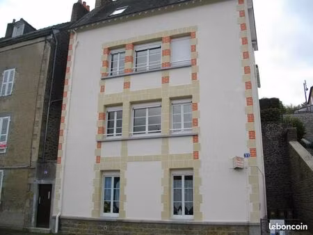 particulier loue appartement t3 - centre ville - mayenne - vue dégagée sur la rivière au 2