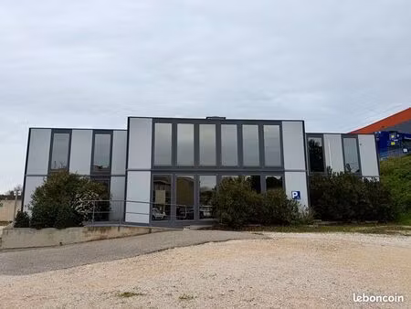 bureaux 181 m² martigues