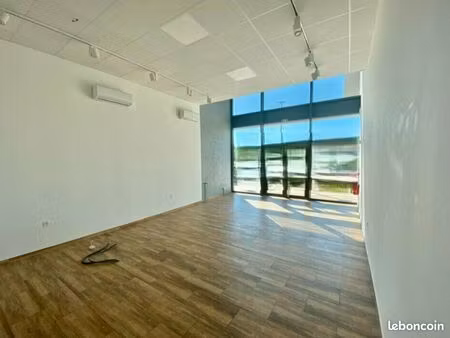 local commercial 75 m² aix en provence