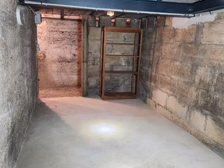 cave à louer