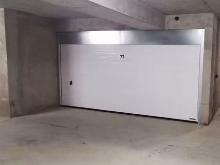 garage double a louer
