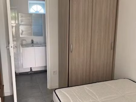 un joli t1 avec jardin et terrasse