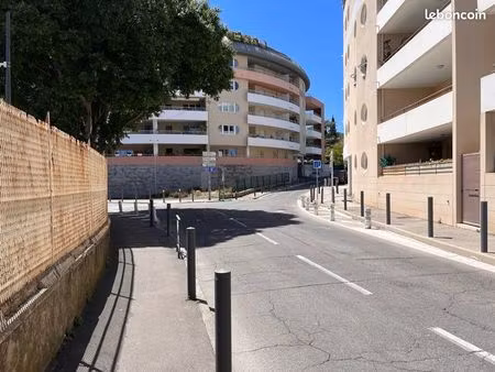 parking - sous sol résidence terrasses figuerolles