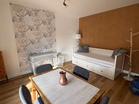 t1 montchat renové avec terrasse 17 m2 en plein cœur de montchat