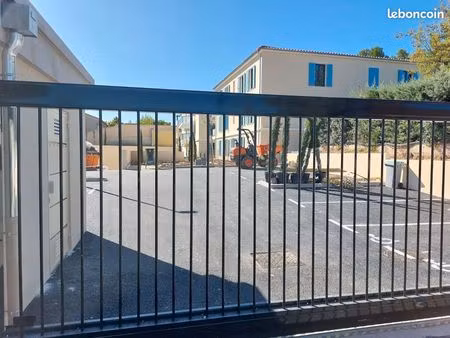 loue box à côté du stade carcassonne