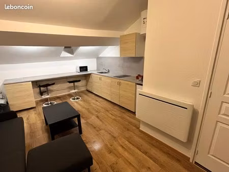 villeurbanne cours tolstoï – t1 meublé rénové dernier étage 