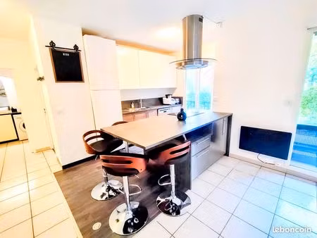 t2 50m² calme avec jardin / potager exposé sud part-dieu villette