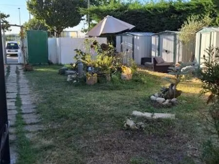 manissieux grand studio libre au 1er juillet dans maison de village proche commerces de pr