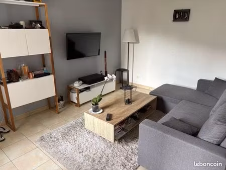 3 pièces avec balcon et piscine
