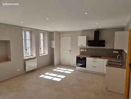 appartement t4 entièrement rénové de 75 m2-centre ville de villefranche sur saône