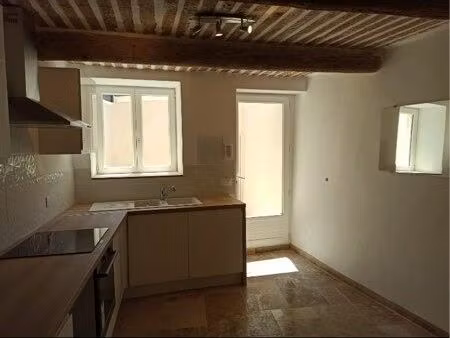 maison de ville t3 de caractère ?