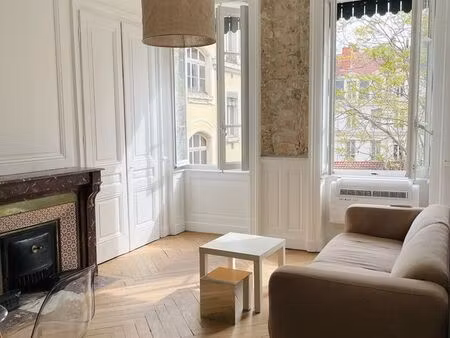 magnifique 2 pièces - meublé rénové 2025 – climatisation – cachet de l'ancien – lyon 6 qua