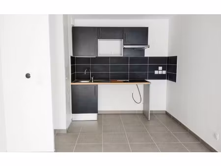 location appartement  m² t-3 à toulouse  952 €