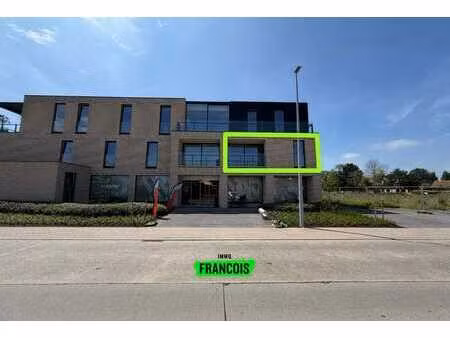luxueus 2 slaapkamer appartement te zedelgem