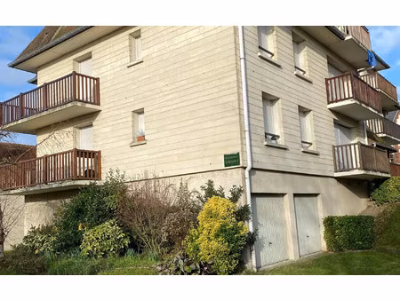 location stationnement  15 m² t- à cabourg  100 €
