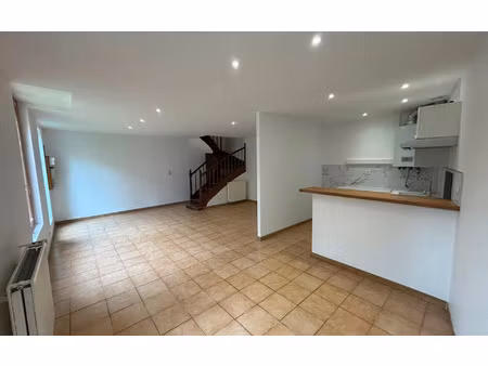 location maison  77.31 m² t-3 à poitiers  899 €