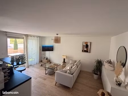 t2 meublé 45 m² avec terrasse – duranne basse (aix)