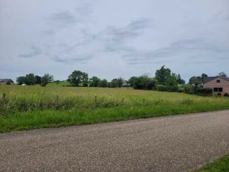belle parcelle en 1 ou 2 lots + partie agricole en option