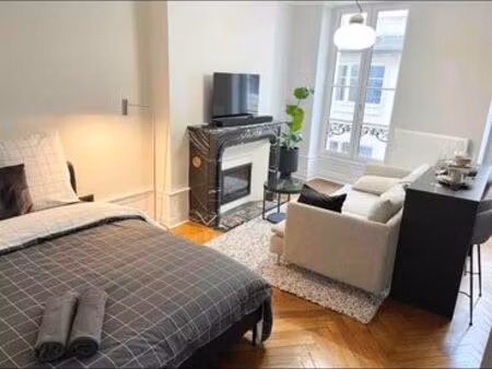 charmant studio meublé - paris 17ème